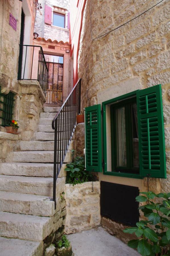 Monterosso Old Town Apartment Ровин Екстериор снимка